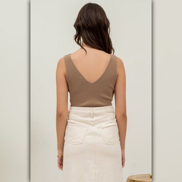 A046-C • V Neck Sleeveless Ribbed Tank Top - Picture 2 of 7